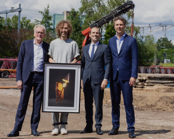 Onthulling kunstwerk.jpg